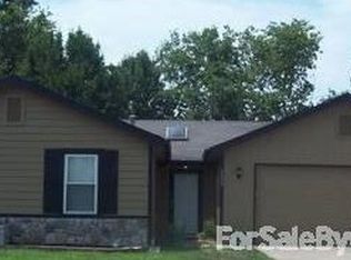 2525 Harper St, Lawrence, KS 66046