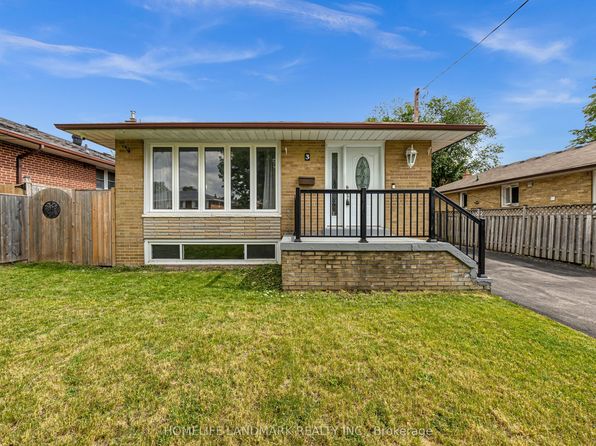 3 Chopin Ave, Toronto, ON M1K 2W3
