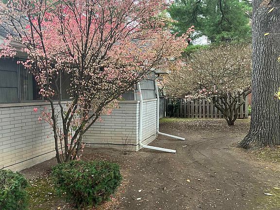 4th image of 4850 Swarthout Dr