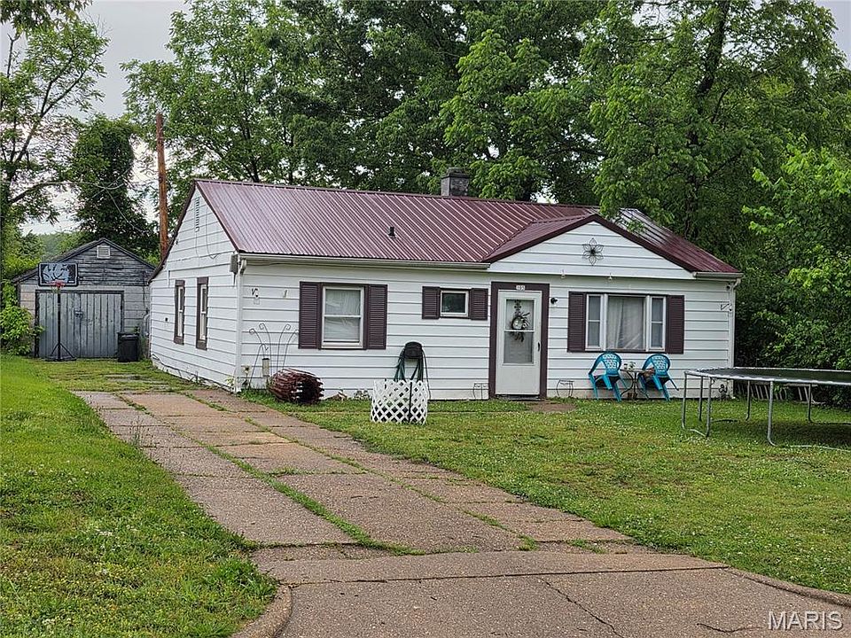 1st image of 105 S Newport Ln
