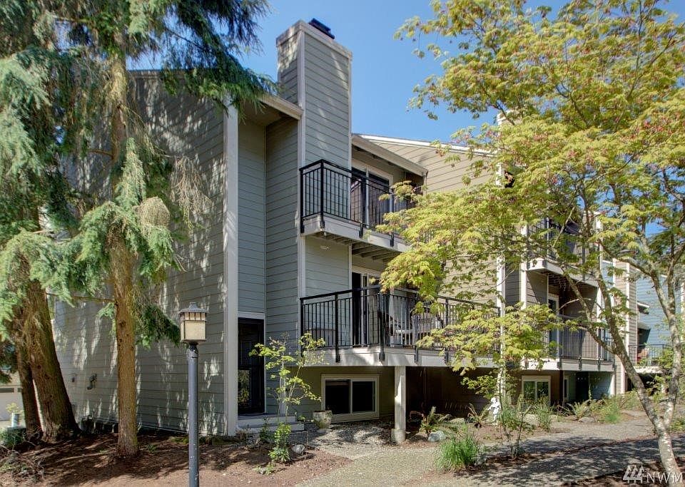 1st image of 742 N 161st Pl