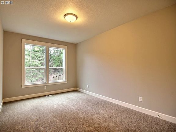 5th image of 12205 NE 59th Ct