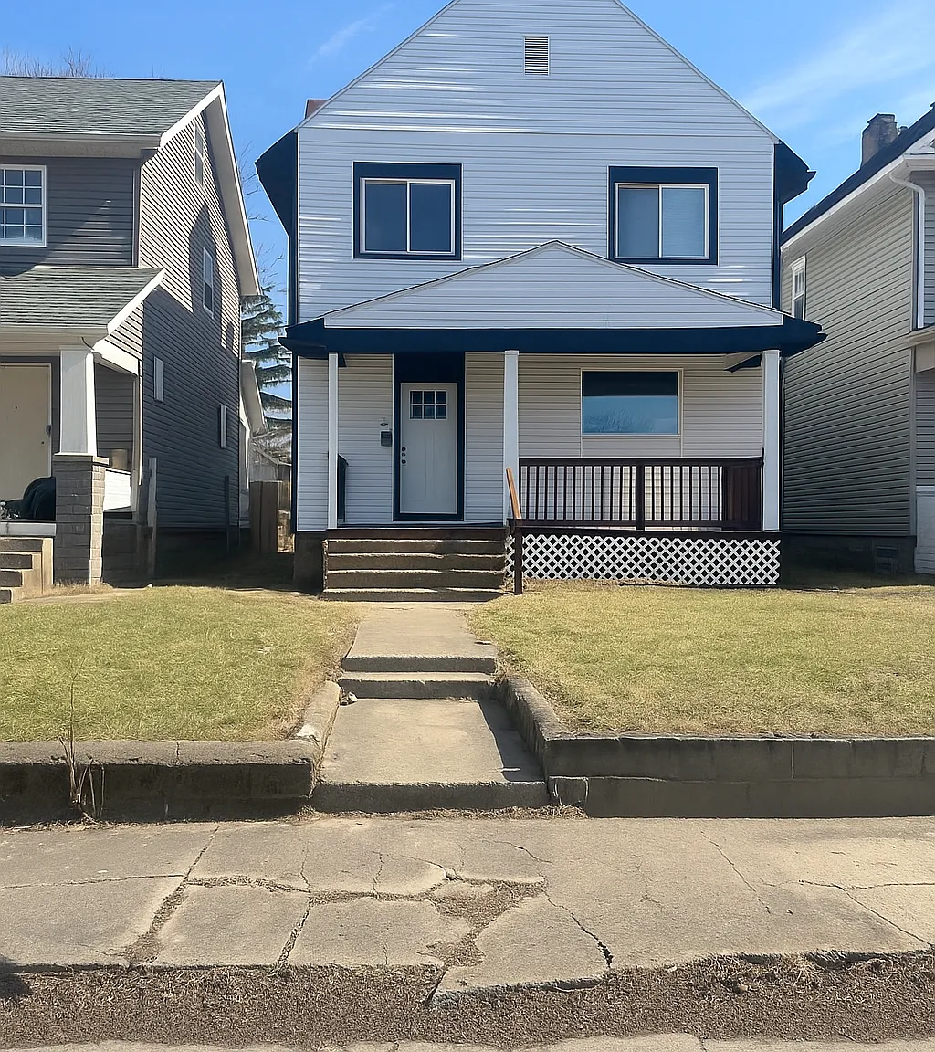470 N Ohio Ave — Photo 1