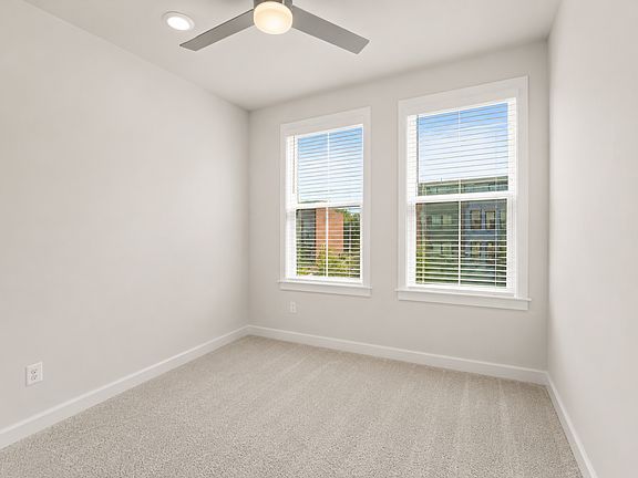 4th image of 12973 Hattontown Sq