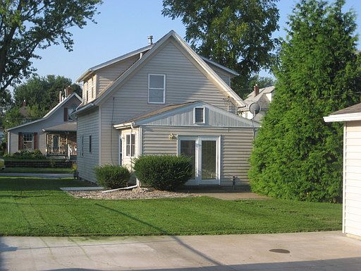 2nd image of 433 17th Ave