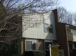 2215 Glencourse Ln, Reston, VA 20191