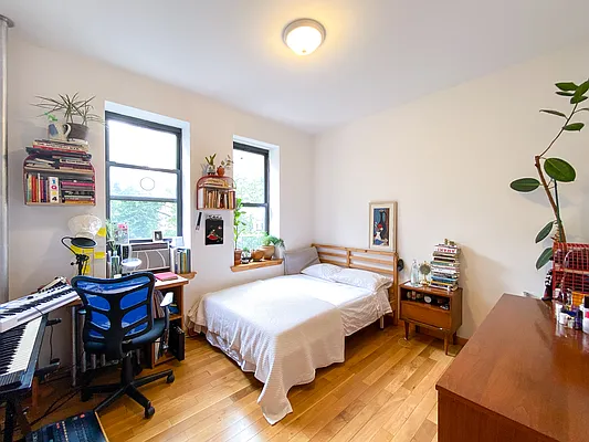 Rented by Compass | media 3
