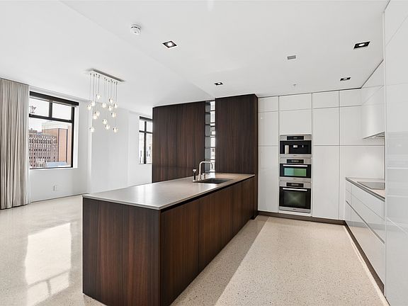 4th image of 418 6th Ave Suite 905