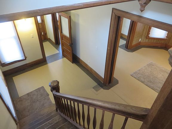 2nd image of 441 W Brackenridge St