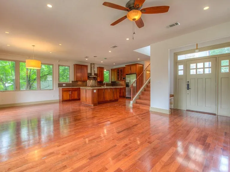 605 Peacock Ln #C — Photo 7