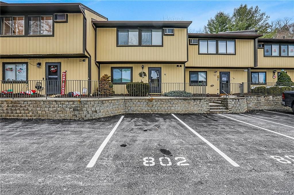 803 Chelsea Cove S, Hopewell Junction, NY 12533 Zillow