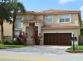 16413 Sapphire Dr, Fort Lauderdale, FL 33331