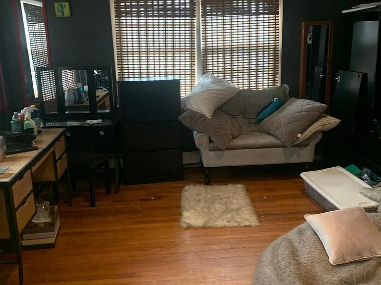 102 Courter Ave #1B — Photo 3