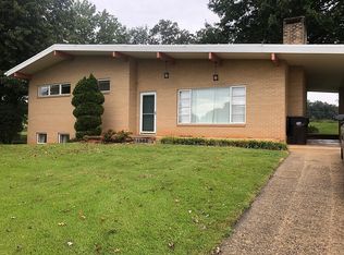 1592 Lafayette Ave, Hudson, NC 28638