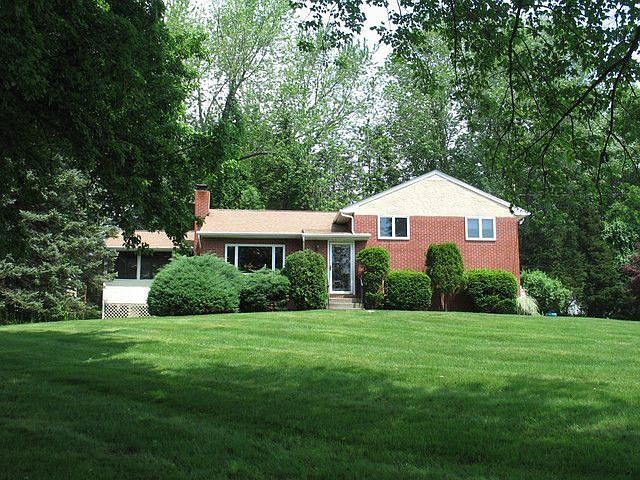 1st image of 2613 Windmill Dr