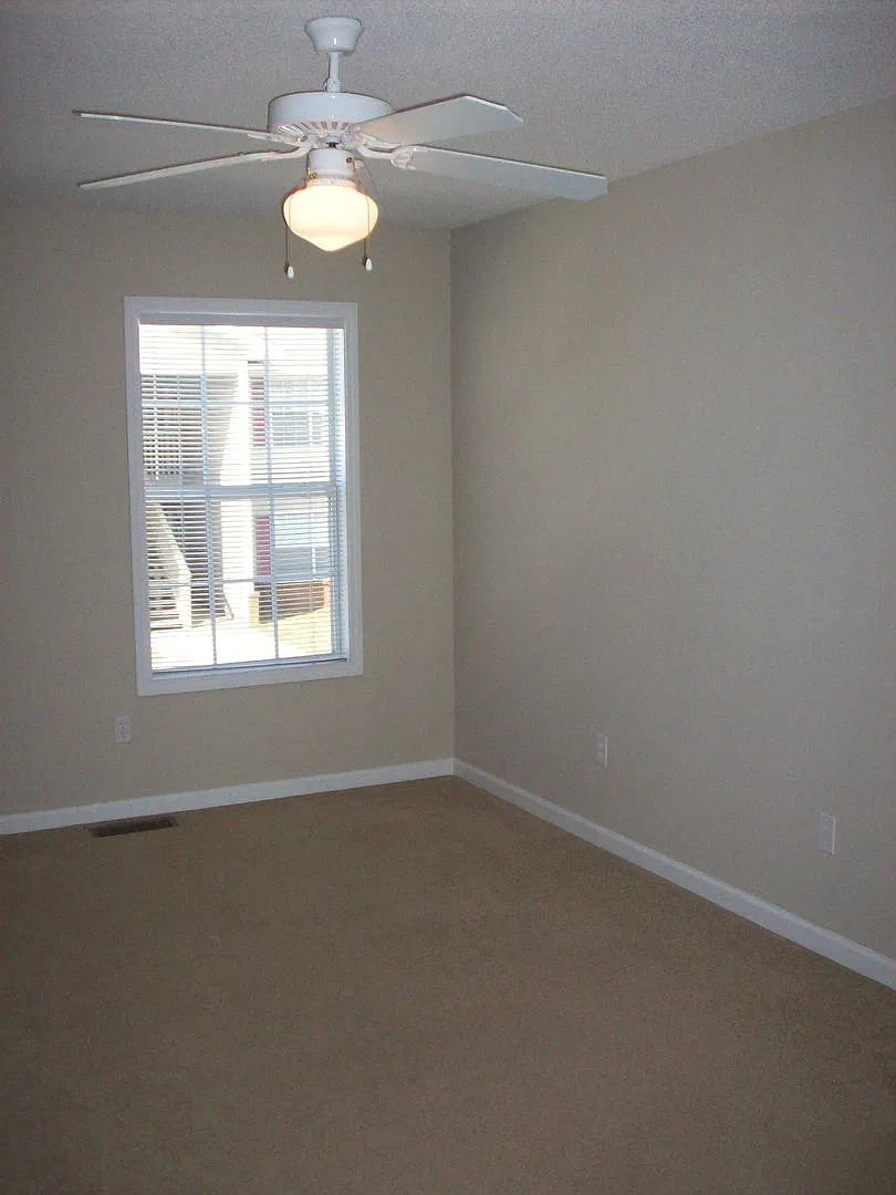 223 Wakefield- Available NOW — Photo 3