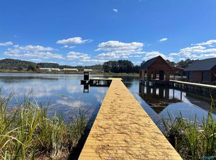4 Marina Rd, Guntersville, AL 35976