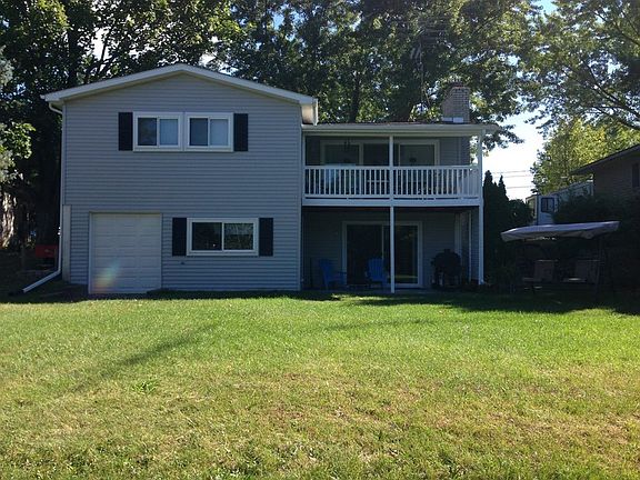 2nd image of 118 Claremont Cir