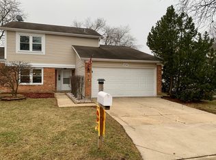 234 Signature Dr, Bloomingdale, IL 60108