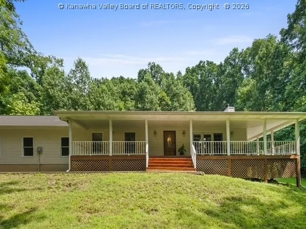 899 Asbury Heights Rd, Charleston, WV 25312
