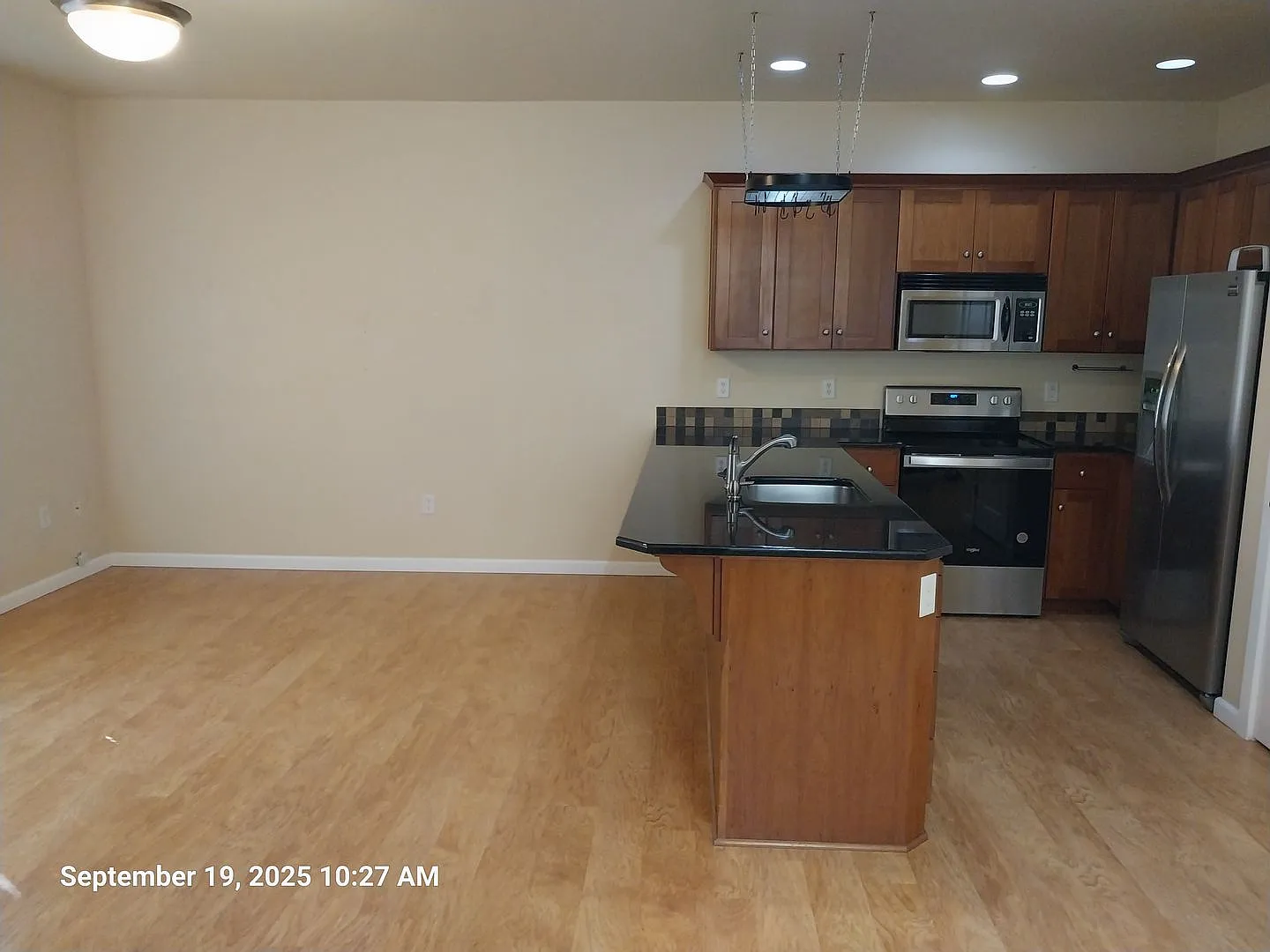 2050 NW Yohn Ranch Dr — Photo 3