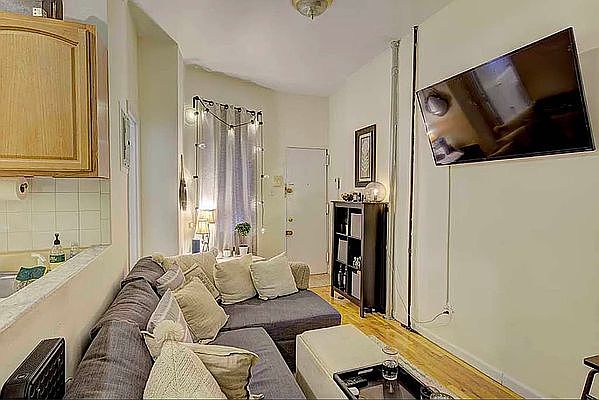 1st image of 258 E 2nd St #3