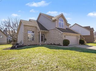 16111 Aspen Hollow Dr, Fenton, MI 48430