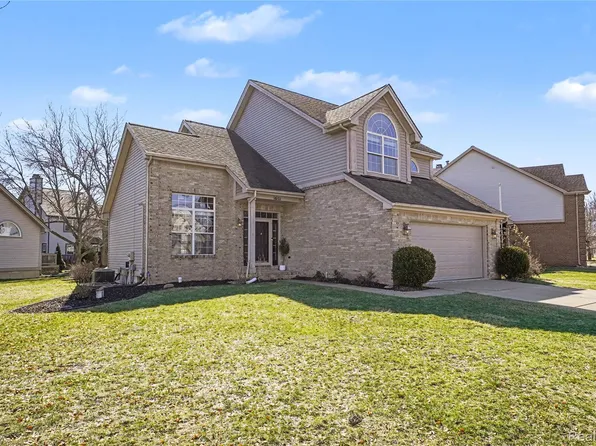 16111 Aspen Hollow Dr, Fenton, MI 48430