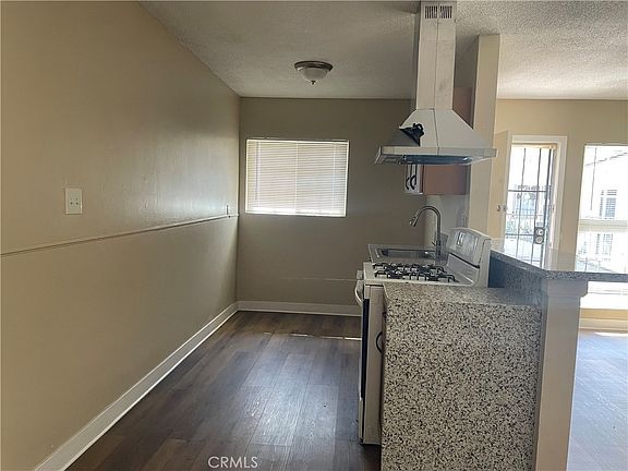 2nd image of 213 W Guinida Ln