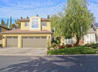 10376 N Sinclair Cir, Fresno, CA 93730