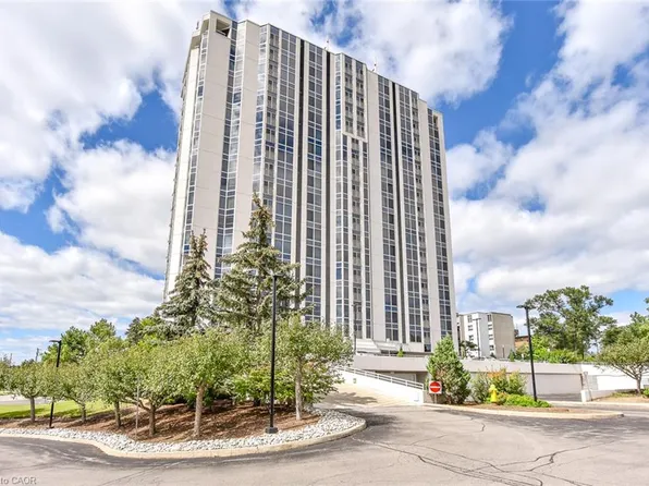 190 Hespeler Rd #802, Cambridge, ON N1R 8B8