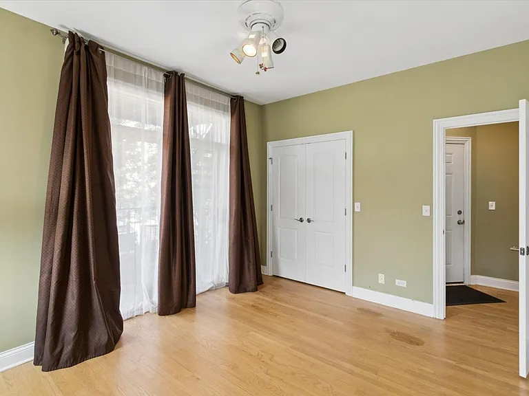 7246 N Oakley Ave #1S — Photo 8