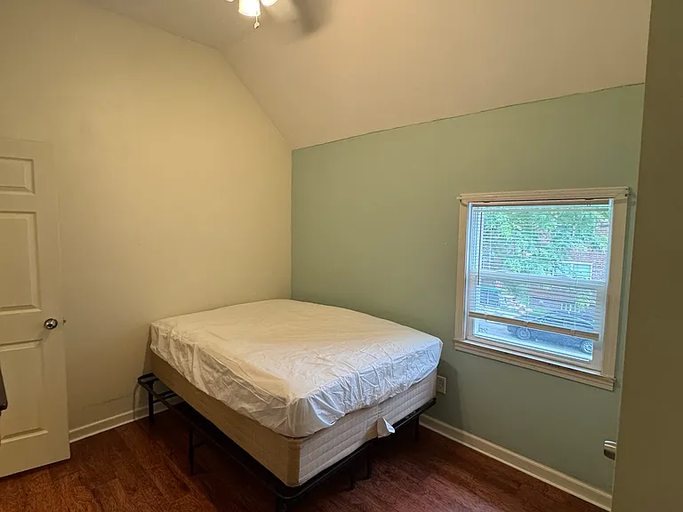 60 Conklin Ave #2 — Photo 17