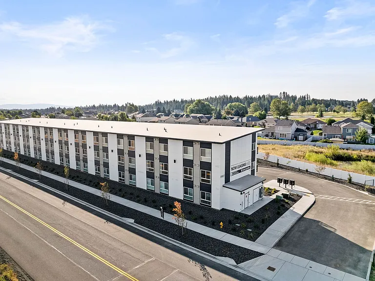 Fairways Apartments — Photo 13