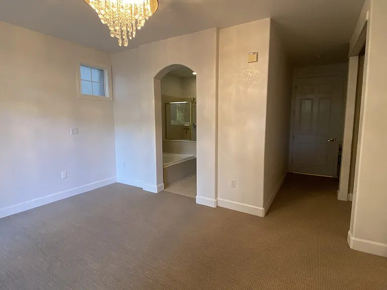 1735 N Ogden St #101 — Photo 24