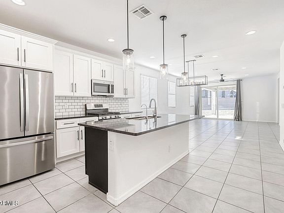 3rd image of 17953 W GOLDEN Lane