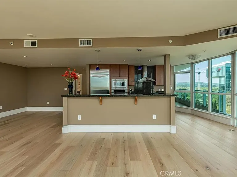 3141 Michelson Dr #808 — Photo 6