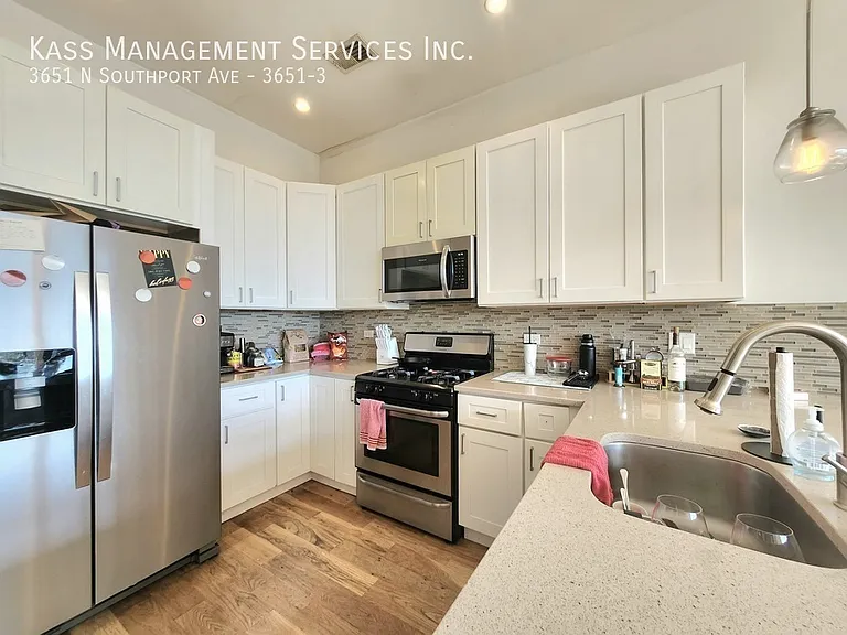 3651 N Southport Ave #3 — Photo 3