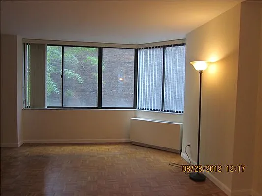 Rented by Mazzeo Real Estate | media 11