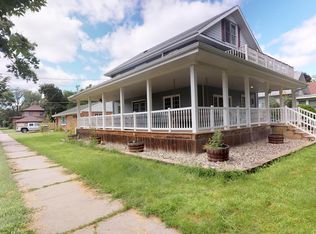 867 Iowa Ave SE, Huron, SD 57350