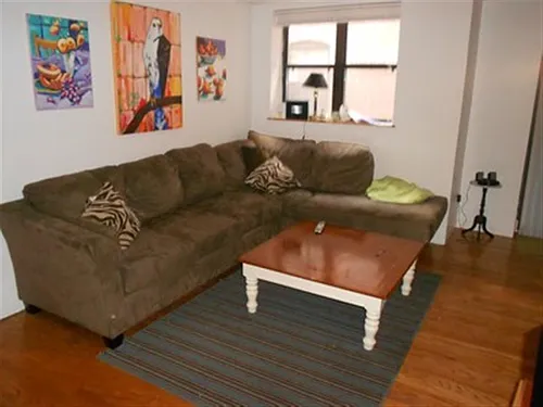 95 Gainsborough St Photo 1