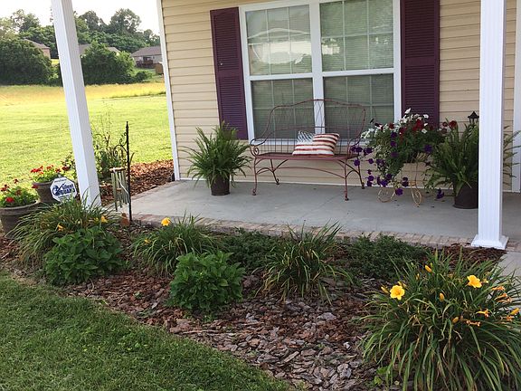 3rd image of 192 Loren Dr