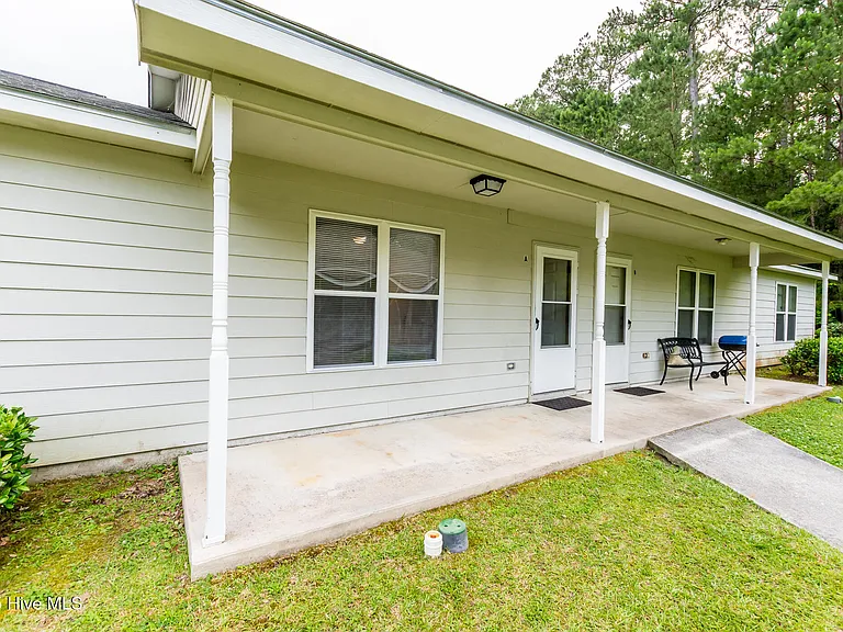 241A Lakewood Dr #A — Photo 2