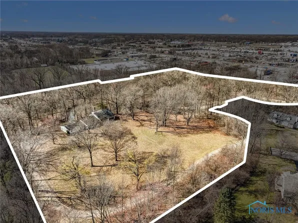 6505 Airport Hwy, Holland, OH 43528