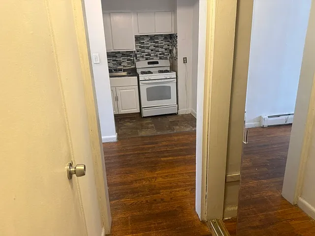 Studio, $1,700 — Photo 3