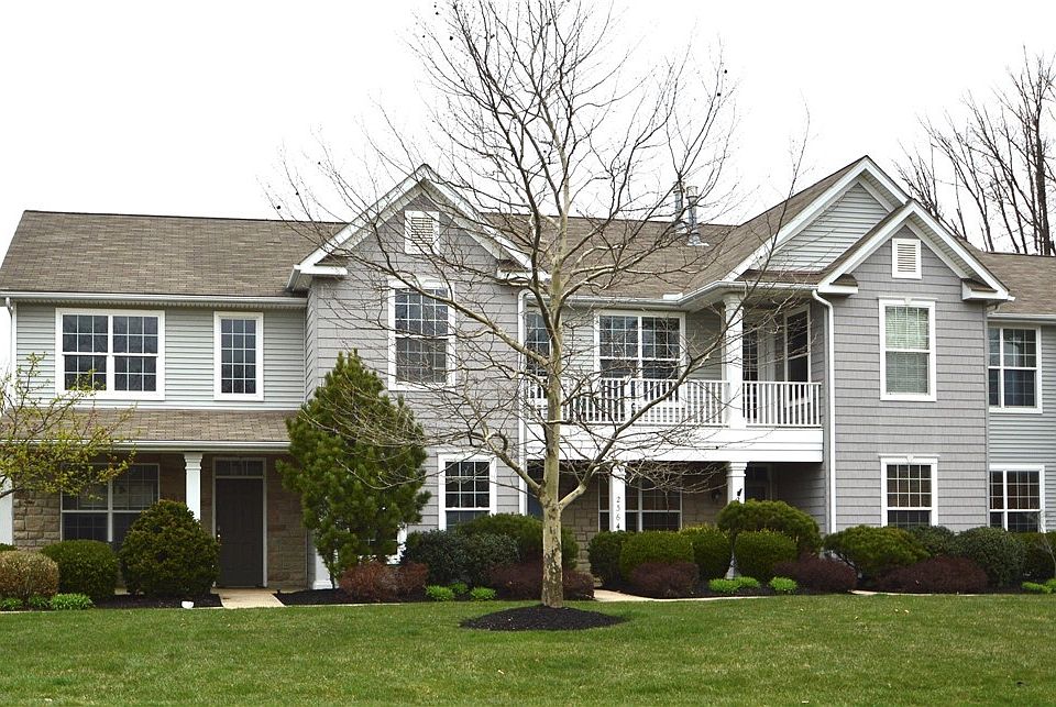 1st image of 2366 Country Club Dr