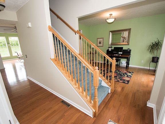 3rd image of 137 Parkway