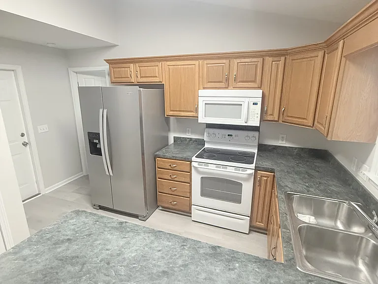 6005 Palisade Ct — Photo 5