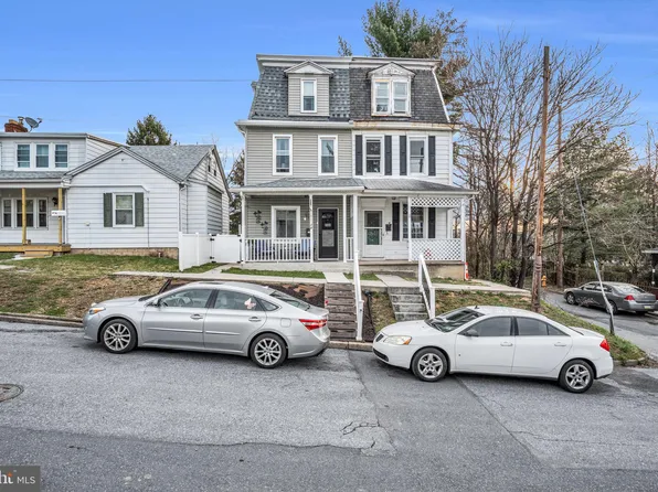 24 Laurel St, Harrisburg, PA 17109