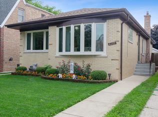 6135 N Keeler Ave, Chicago, IL 60646